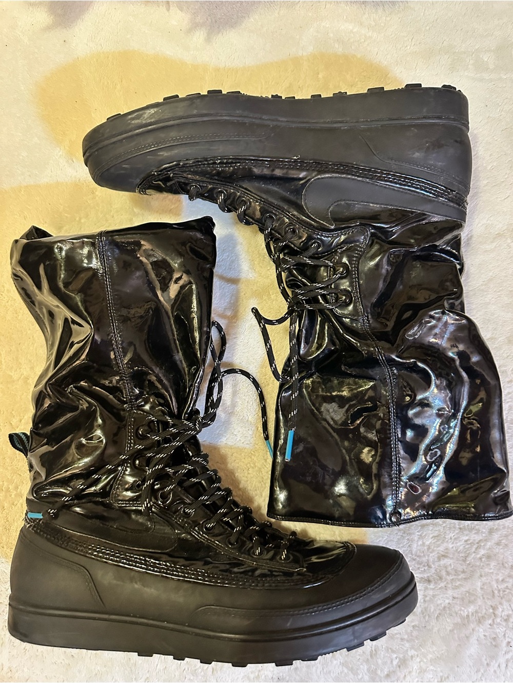Nike Fold Over Winter Boots Black Patent Lace Up Women’s Size 9 Houndstooth